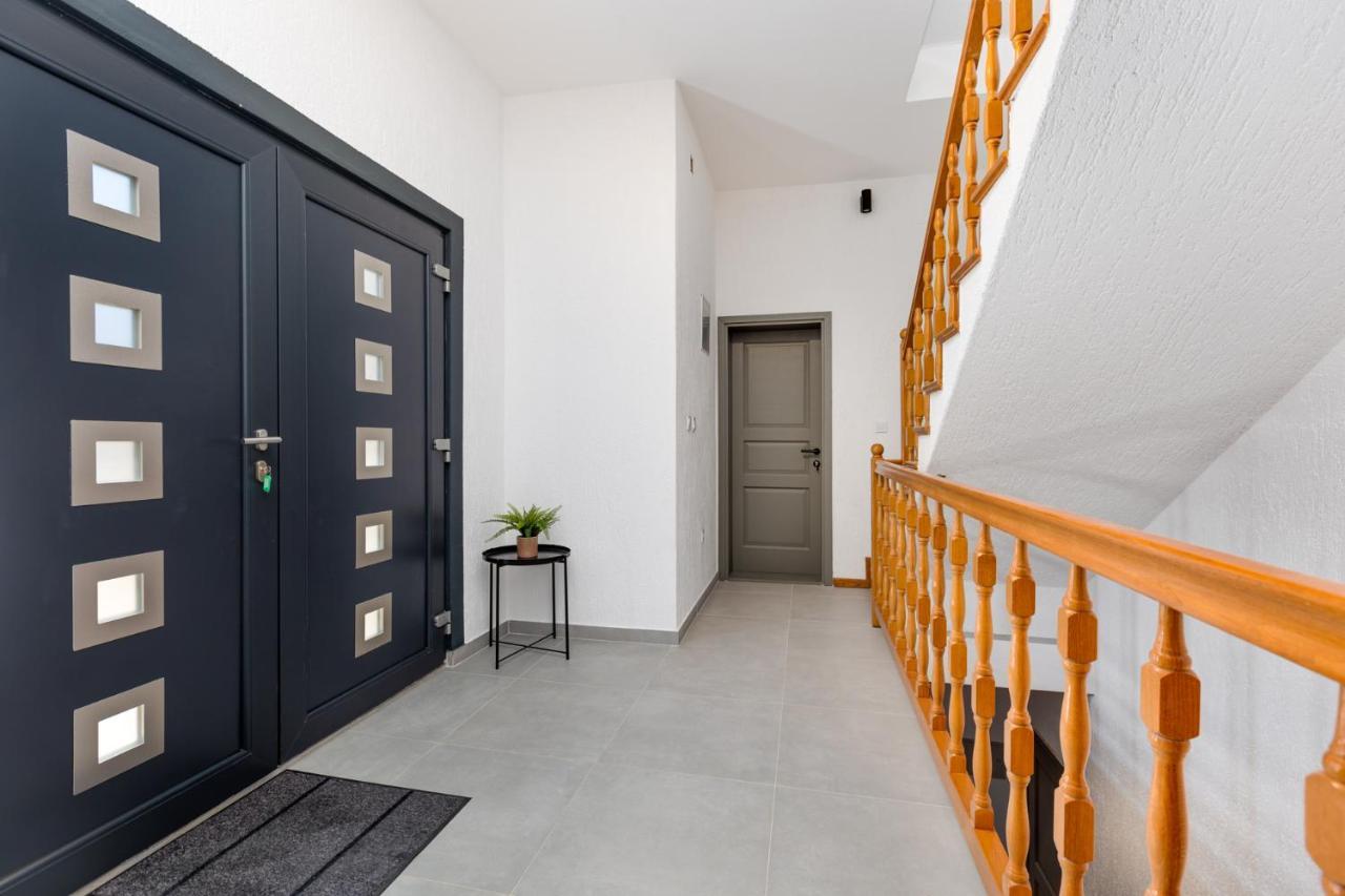 Apartment Cukar *